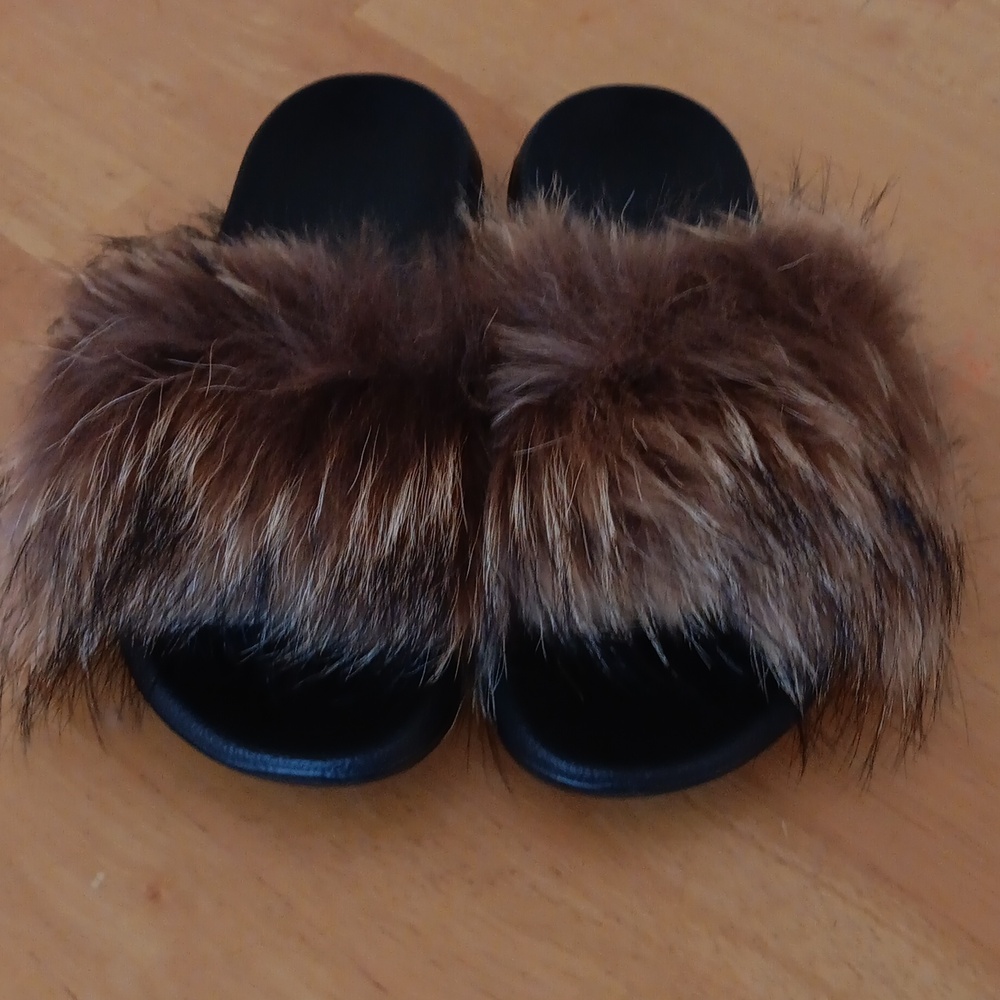 NEW Brown Faux Fur Slides